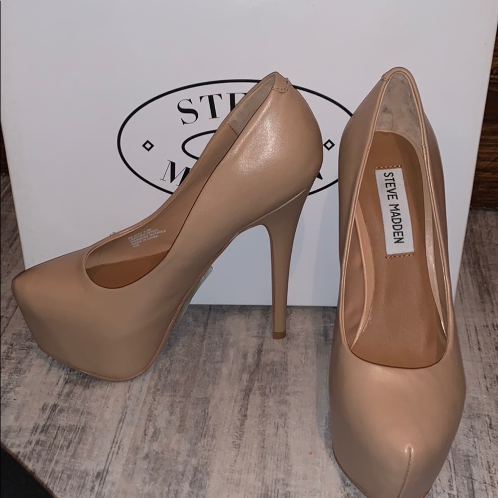 Steve Madden dejavu blush platforms